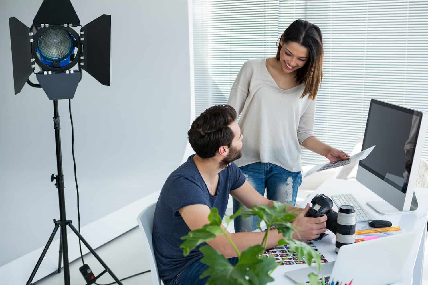Como Vender Infoprodutos Legalmente - AM Contabilidade